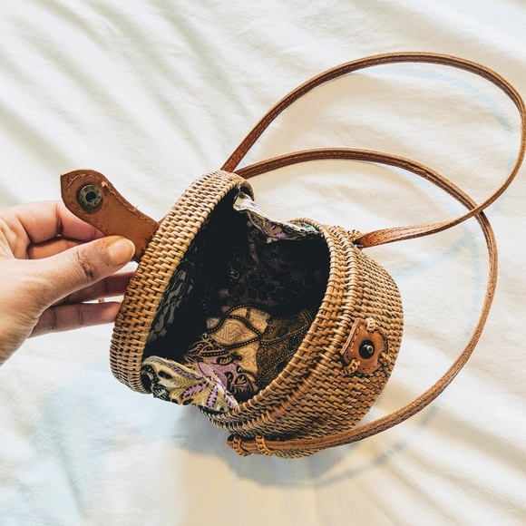 ULU THE LABEL GILI SMALL ROUND BAG - Picture 2 of 6